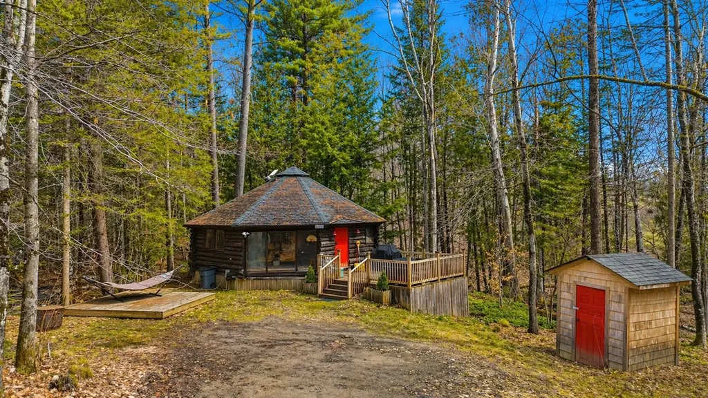 438 Old Bradley Road St. Johnsbury VT 05819