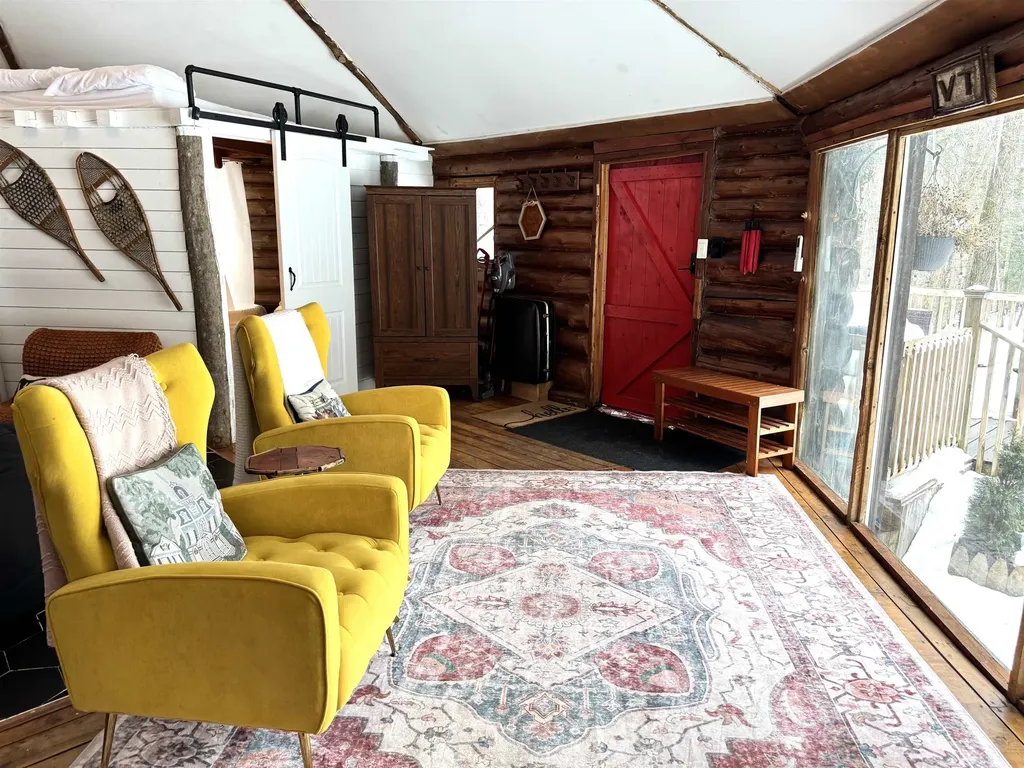 438 Old Bradley Road St. Johnsbury VT 05819