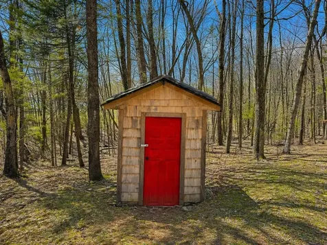 438 Old Bradley Road St. Johnsbury VT 05819