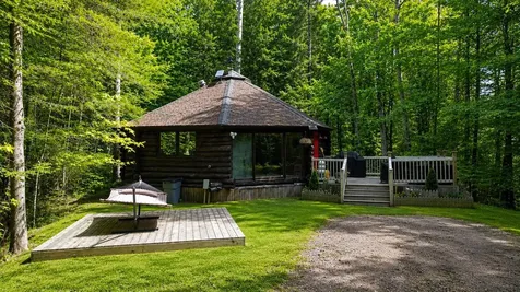 438 Old Bradley Road St. Johnsbury VT 05819