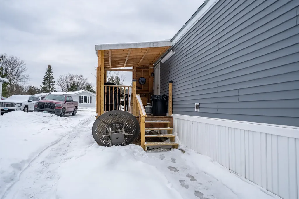 41 Meadowmist Drive Dalton NH 03598