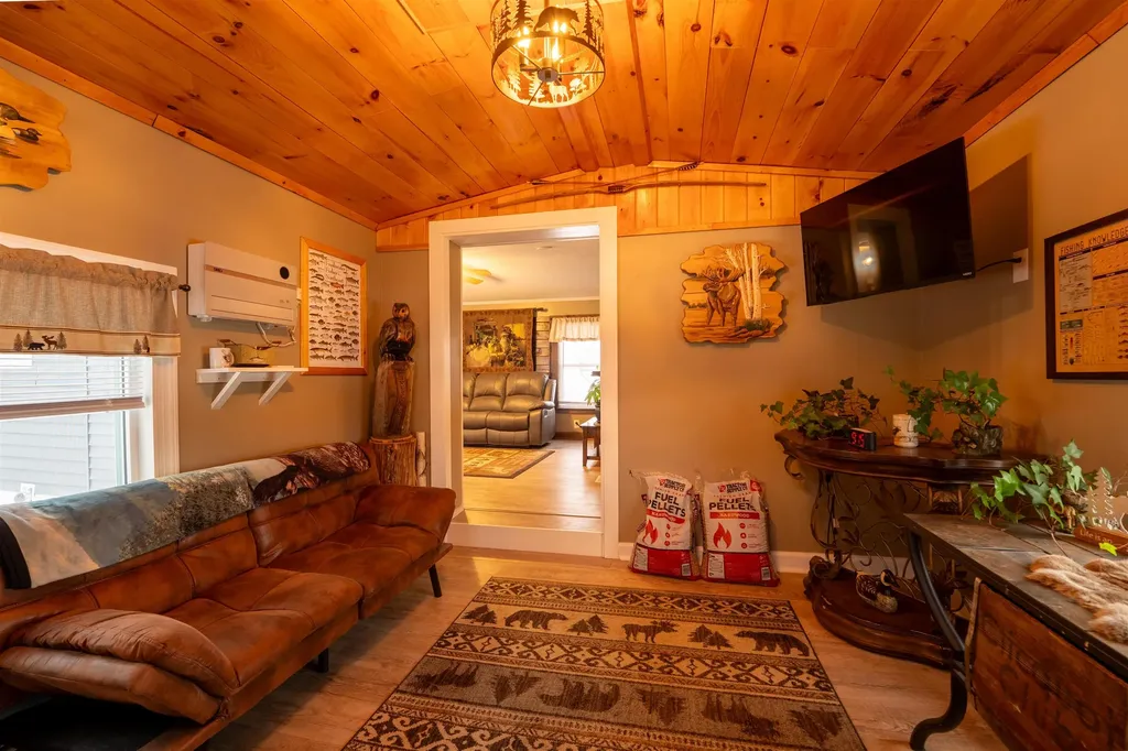 41 Meadowmist Drive Dalton NH 03598