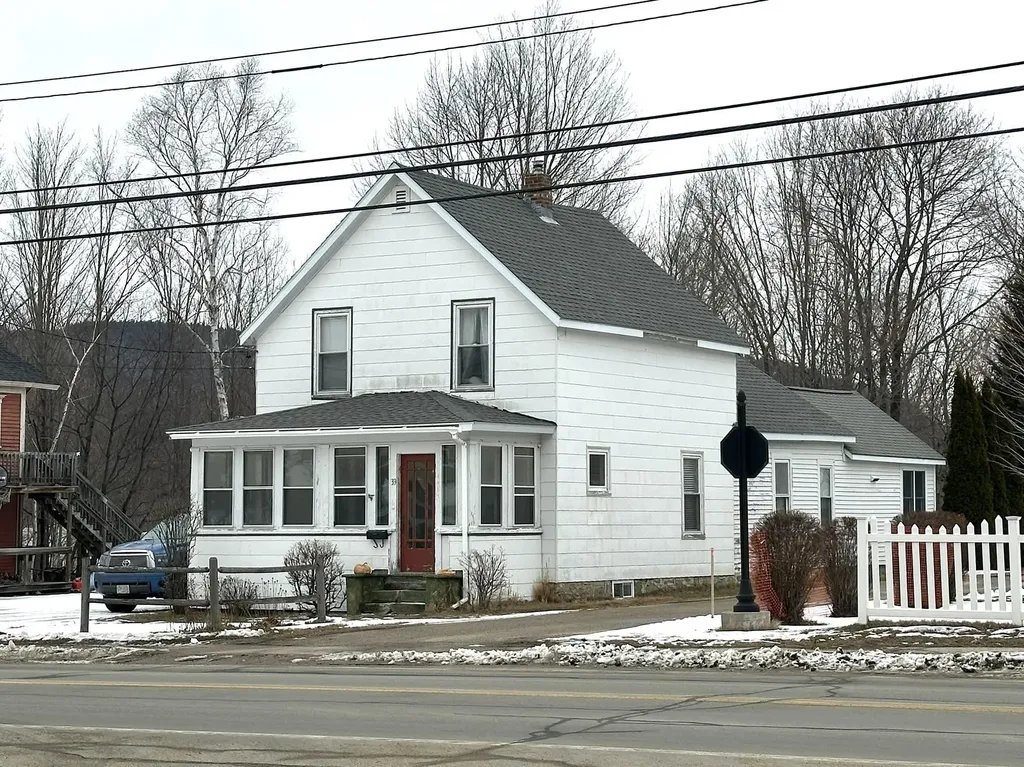 33 Glen Road Gorham NH 03581