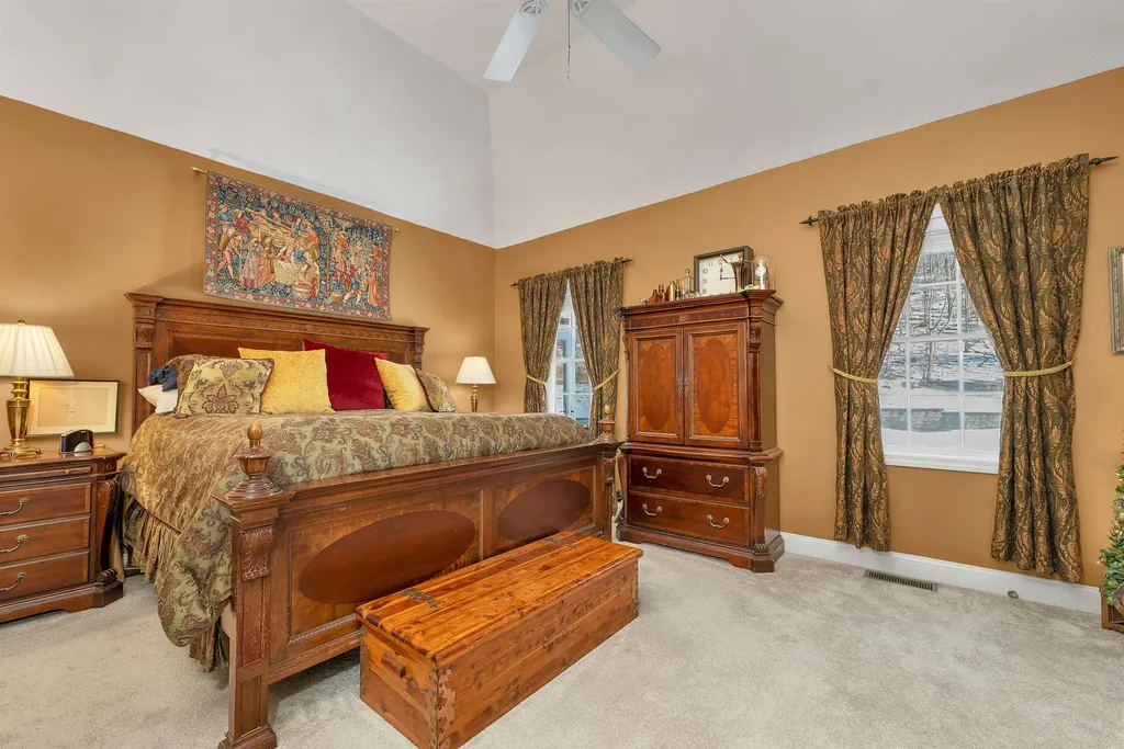 31 Longmeadow Drive Brentwood NH 03833