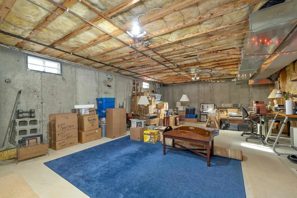 31 Longmeadow Drive Brentwood NH 03833