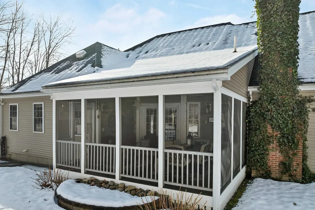 31 Longmeadow Drive Brentwood NH 03833