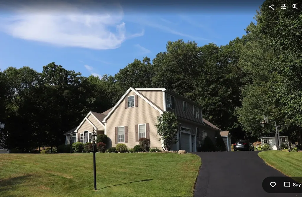 31 Longmeadow Drive Brentwood NH 03833