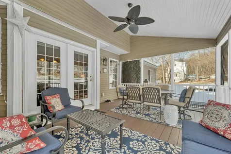 31 Longmeadow Drive Brentwood NH 03833