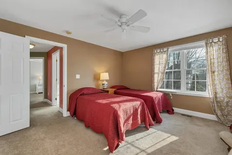 31 Longmeadow Drive Brentwood NH 03833