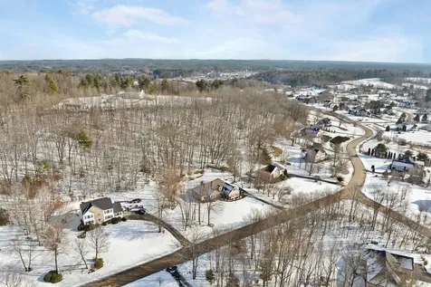 31 Longmeadow Drive Brentwood NH 03833