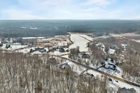 31 Longmeadow Drive Brentwood NH 03833