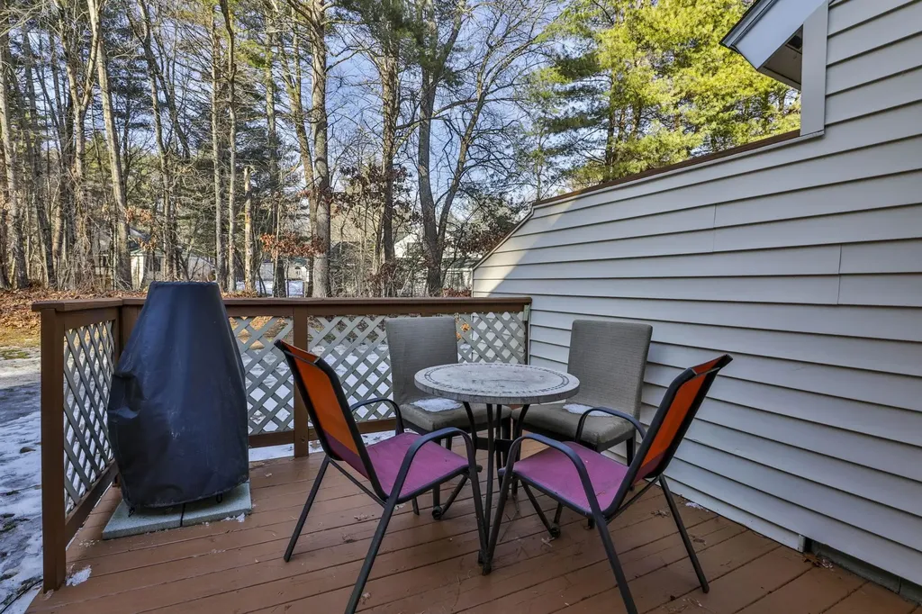 6 Dogwood Court Atkinson NH 03811