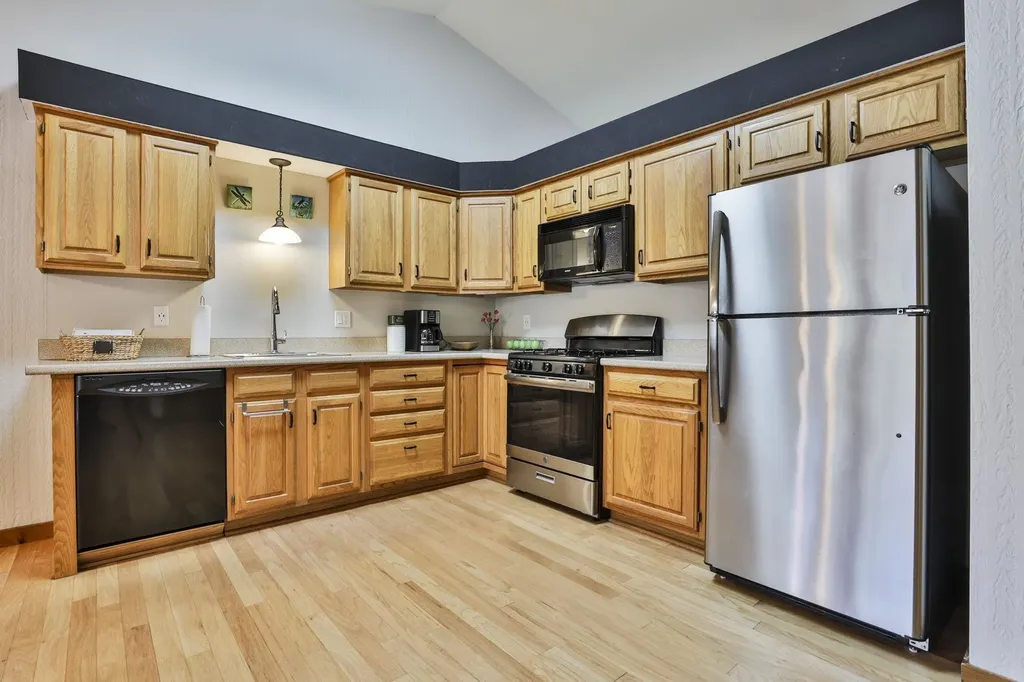 6 Dogwood Court Atkinson NH 03811