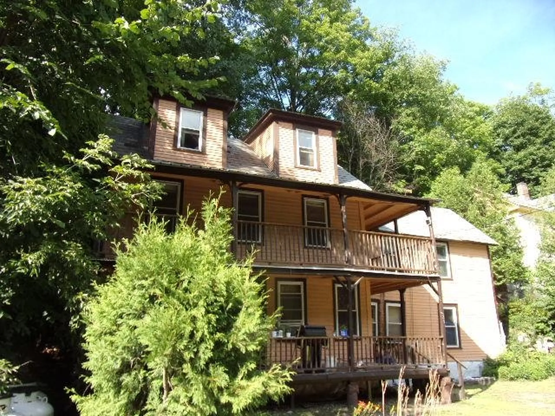 321 Williams Street Brattleboro VT 05301