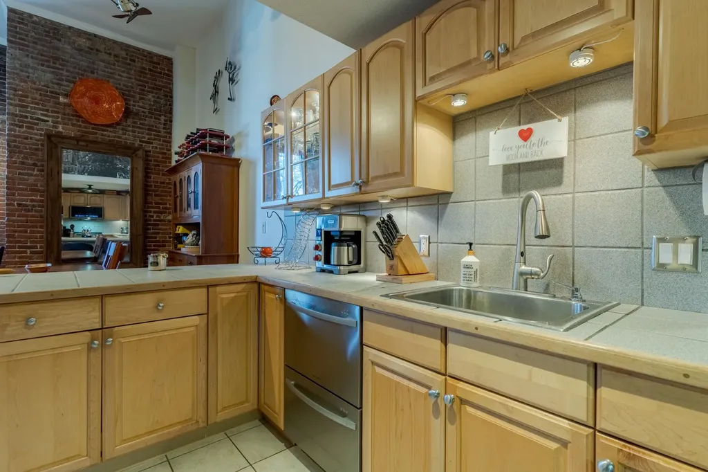 609 State Street Portsmouth NH 03801