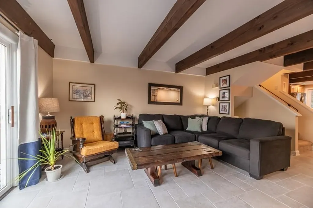 7 Stratton West Road Winhall VT 05340