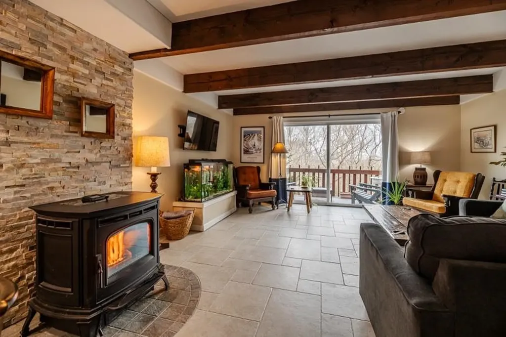 7 Stratton West Road Winhall VT 05340
