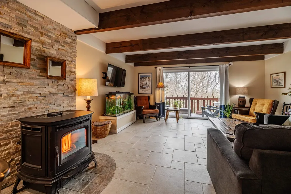 7 Stratton West Road Winhall VT 05340