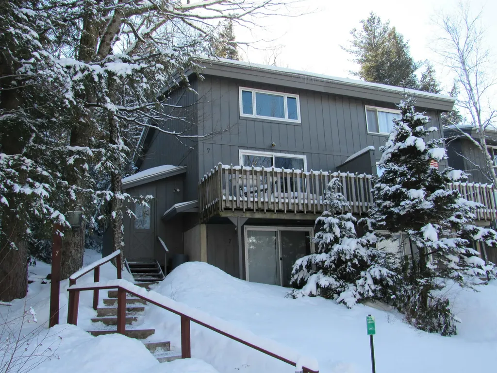7 Stratton West Road Winhall VT 05340