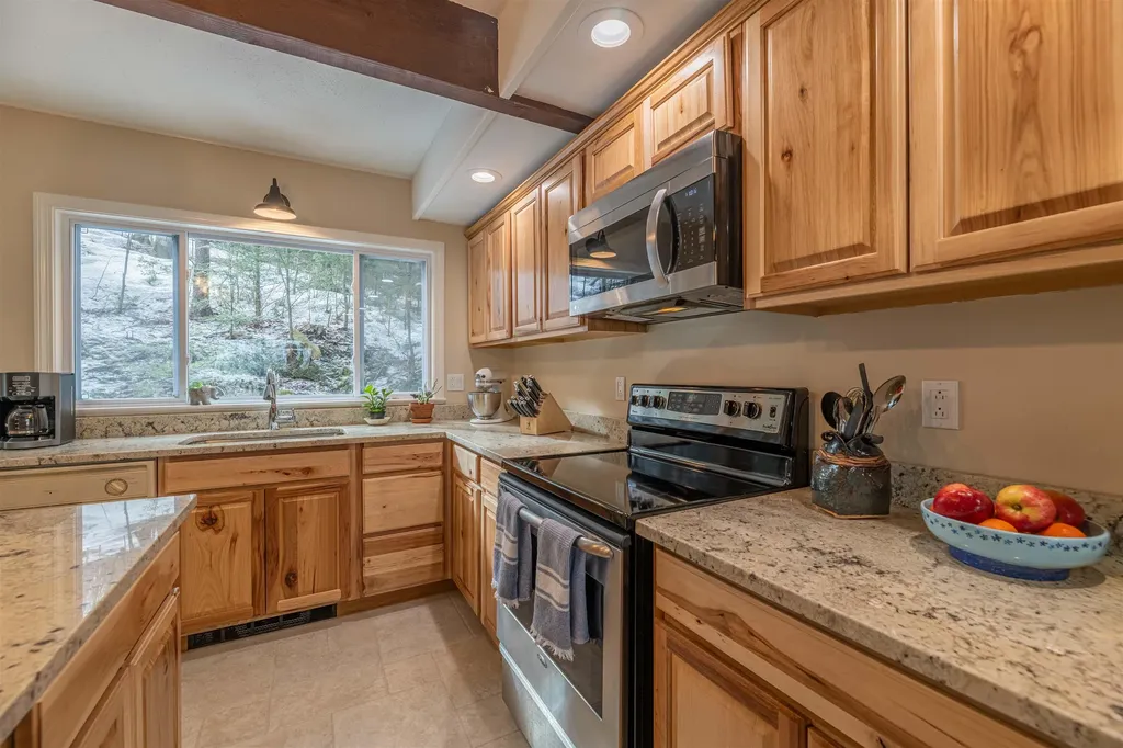7 Stratton West Road Winhall VT 05340