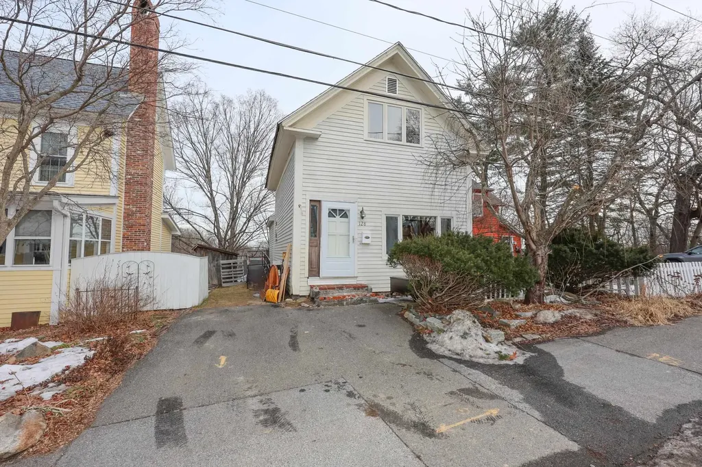 128 Liberty Street Concord NH 03301
