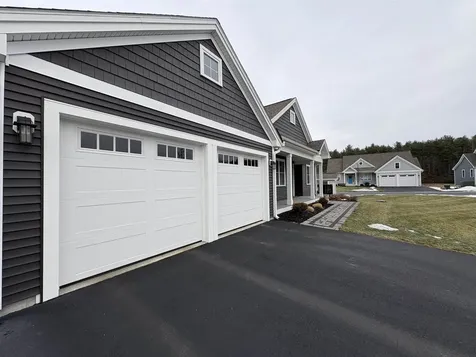 3 Testament Circle Nashua NH 03062