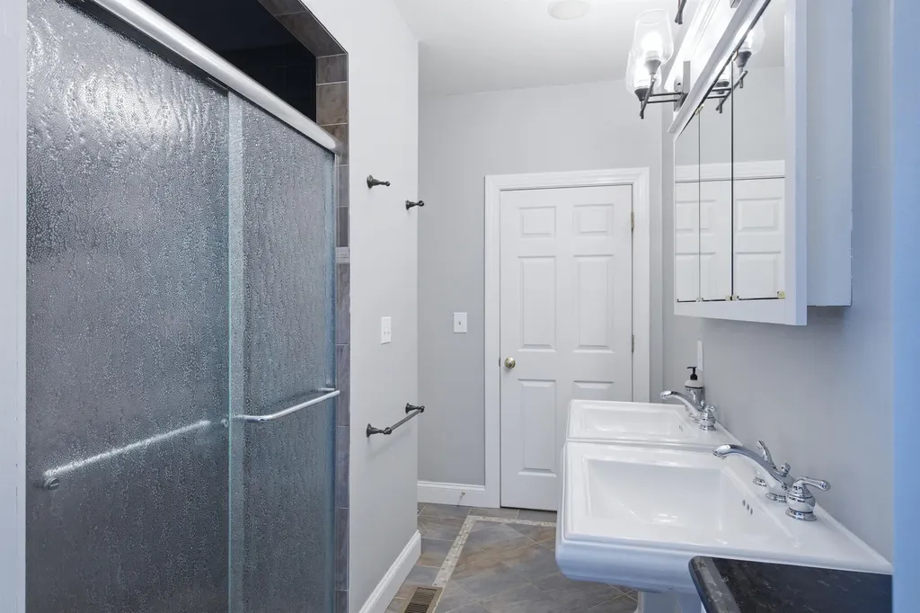 41 Cooper Lane Lyndeborough NH 03082