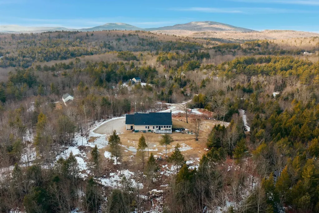 41 Cooper Lane Lyndeborough NH 03082