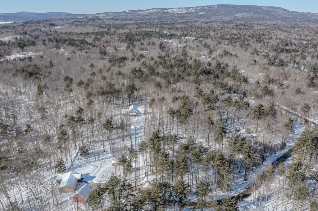 36 Leavitt Lane Strafford NH 03884