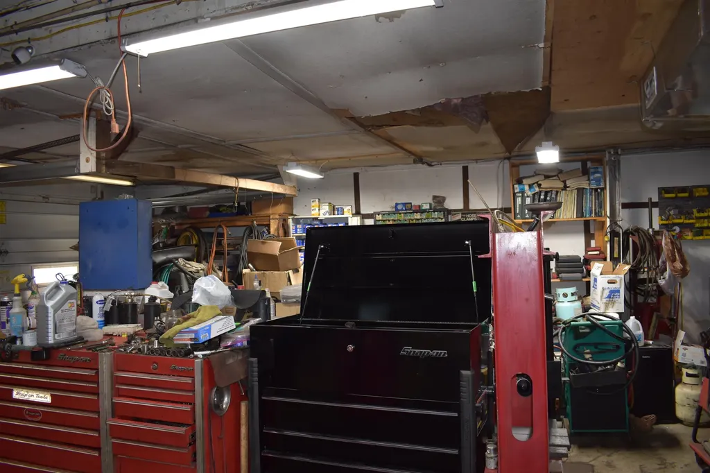 8 Avery Street Holderness NH 03245