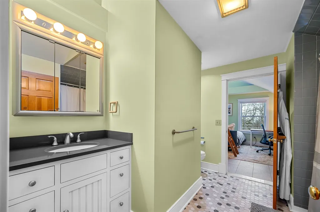 1258 Roxbury Mountain Road Warren VT 05674