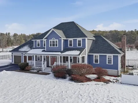 14 Premier Drive Londonderry NH 03053