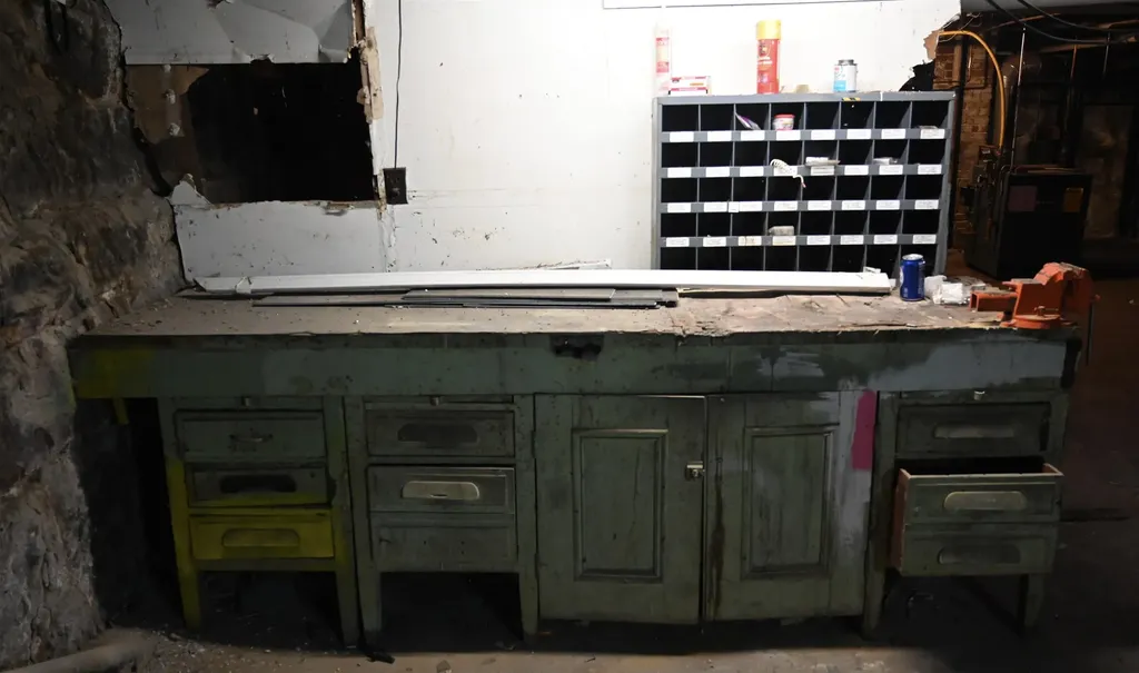 390 Cedar Street Manchester NH 03103