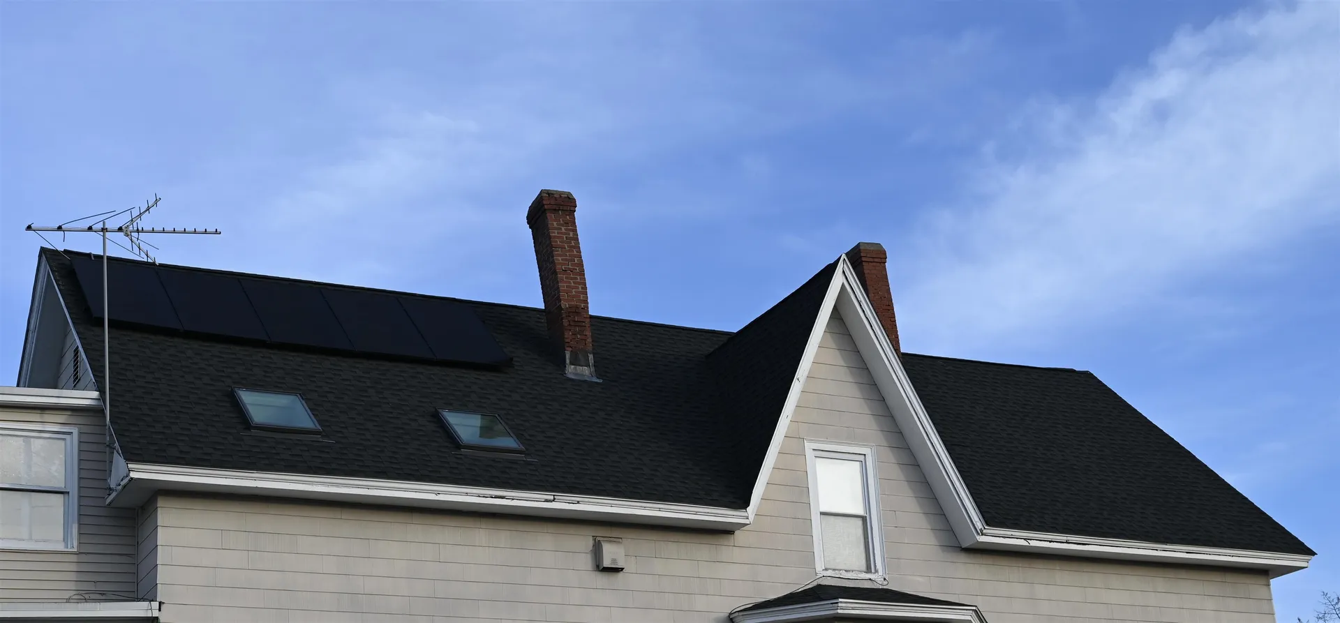 390 Cedar Street Manchester NH 03103