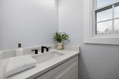 17 Elm Court Barrington NH 03825