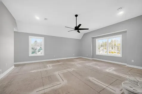 17 Elm Court Barrington NH 03825