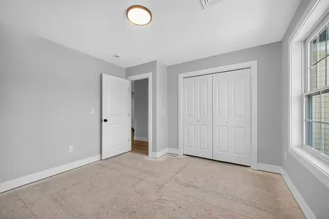 17 Elm Court Barrington NH 03825