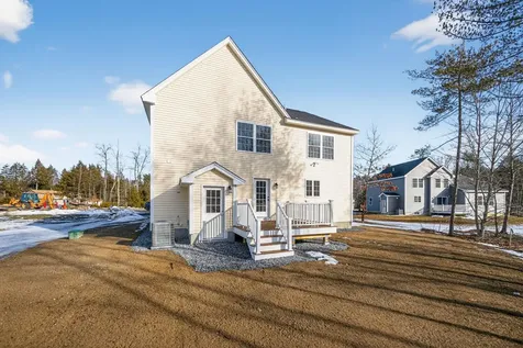 17 Elm Court Barrington NH 03825