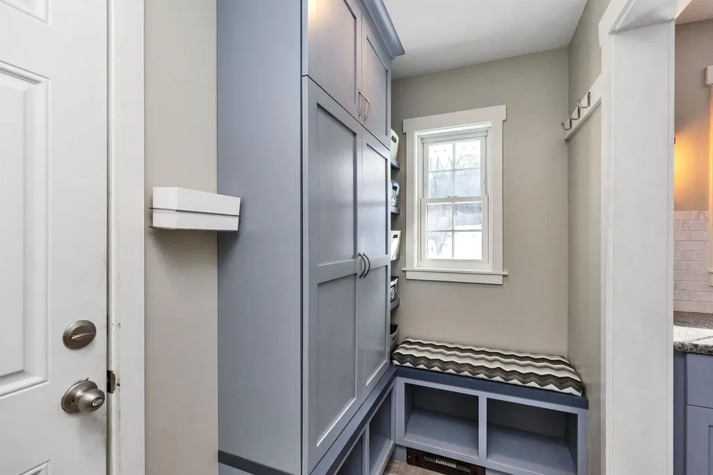 66 Skyview Road Manchester NH 03104