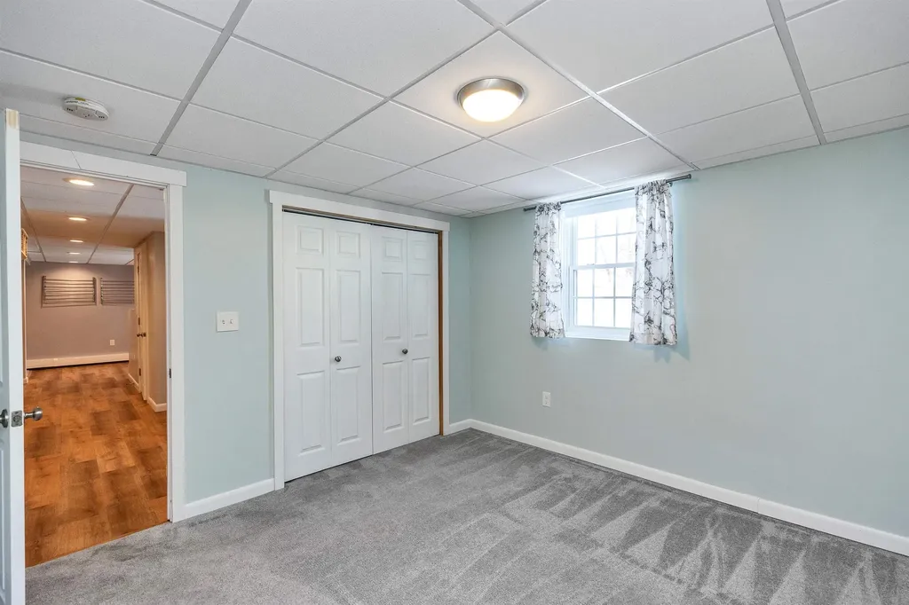 66 Skyview Road Manchester NH 03104