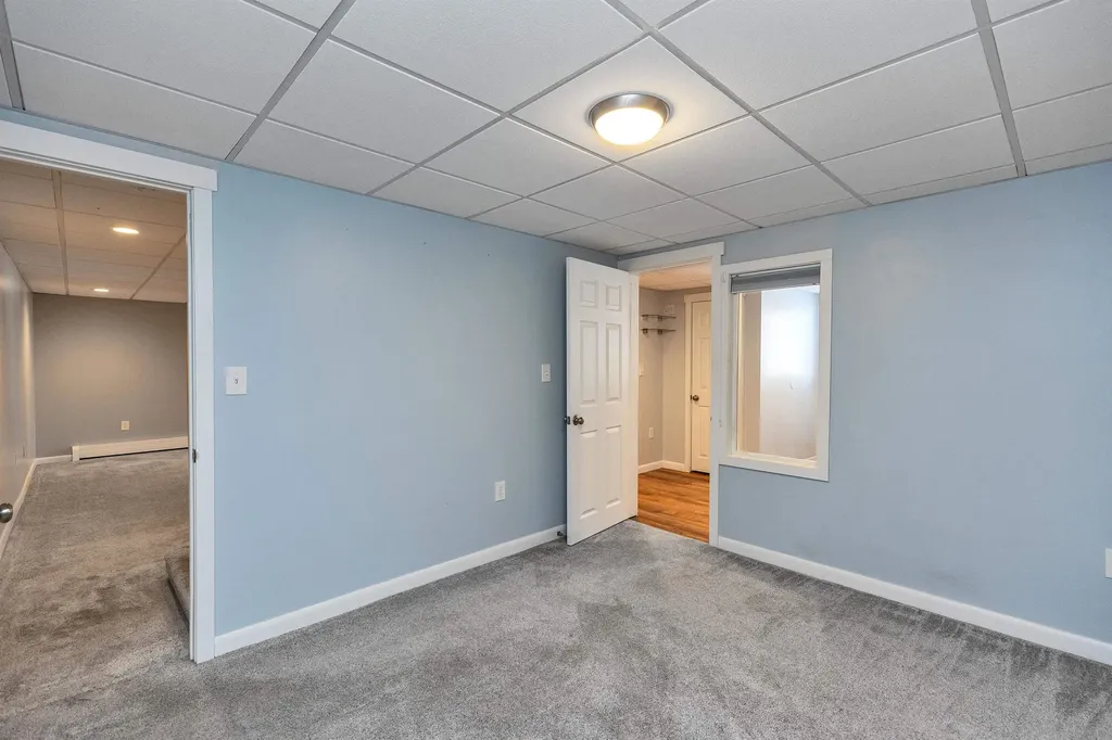 66 Skyview Road Manchester NH 03104