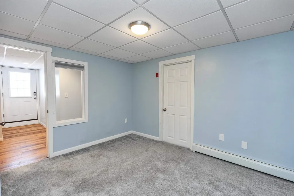 66 Skyview Road Manchester NH 03104