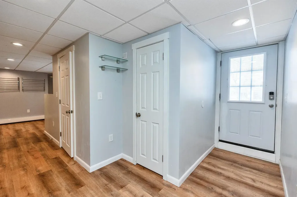 66 Skyview Road Manchester NH 03104