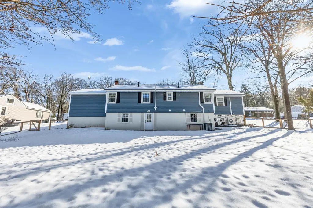 66 Skyview Road Manchester NH 03104