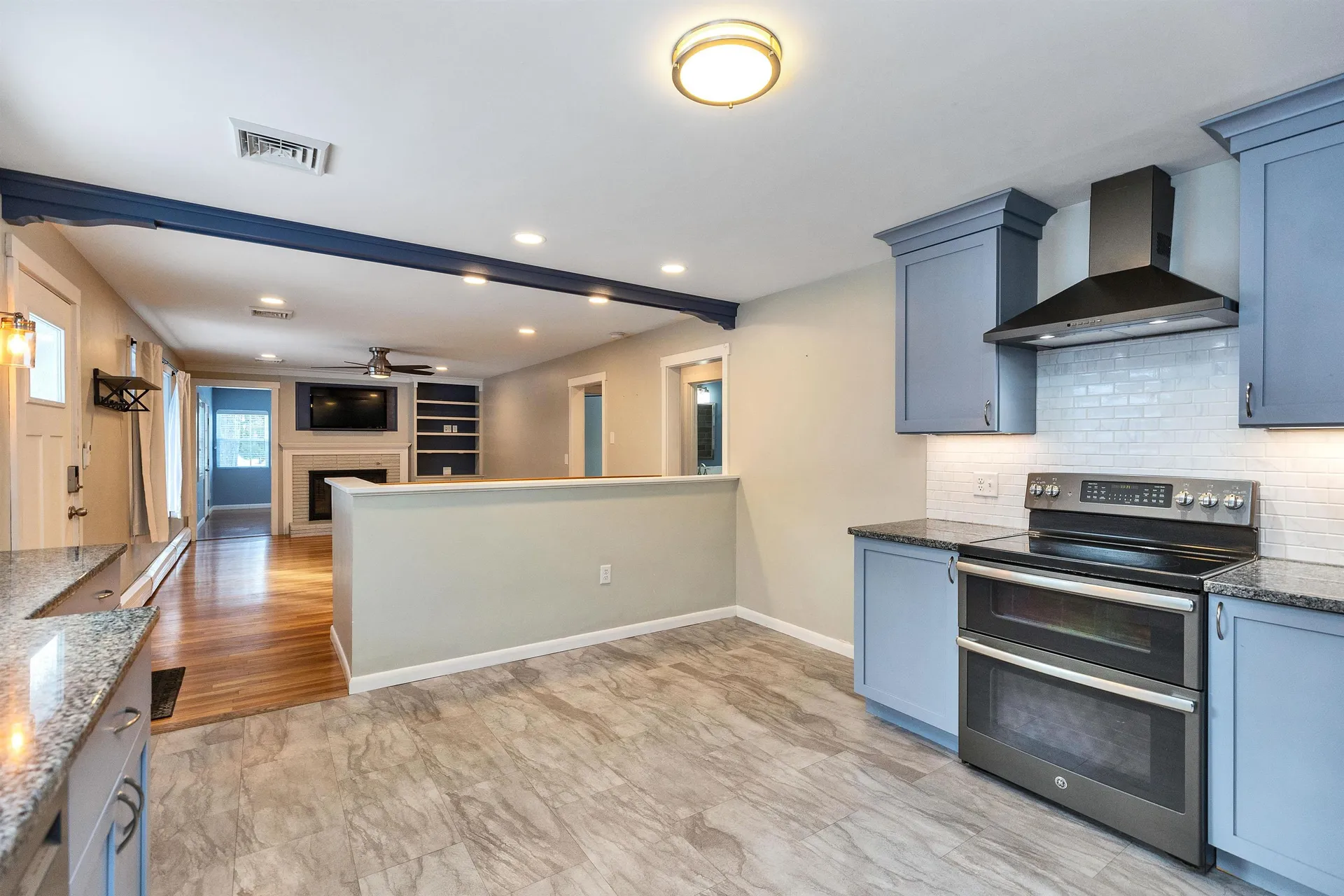 66 Skyview Road Manchester NH 03104