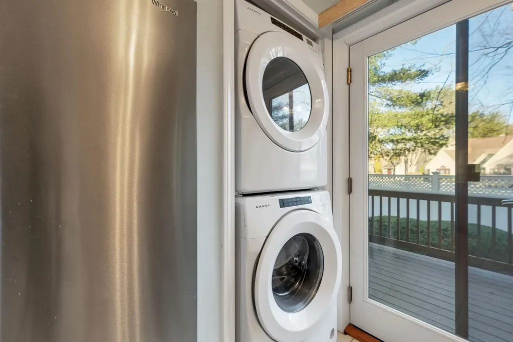 107 Bartemus Trail Nashua NH 03063