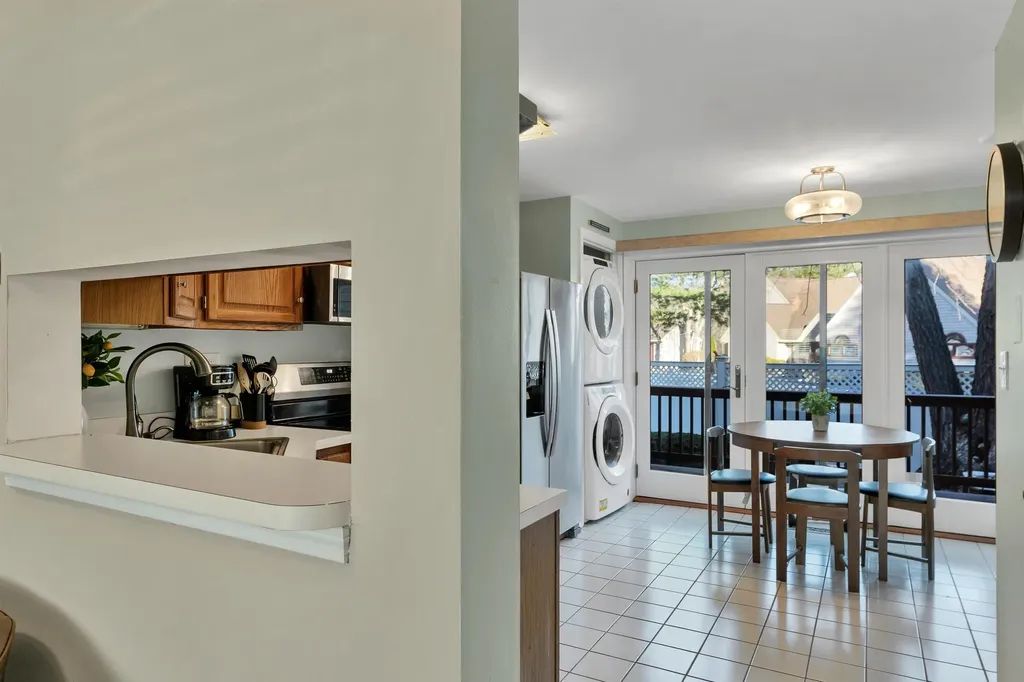 107 Bartemus Trail Nashua NH 03063