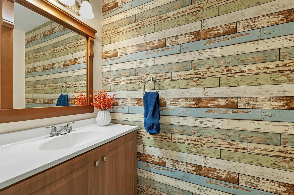 107 Bartemus Trail Nashua NH 03063