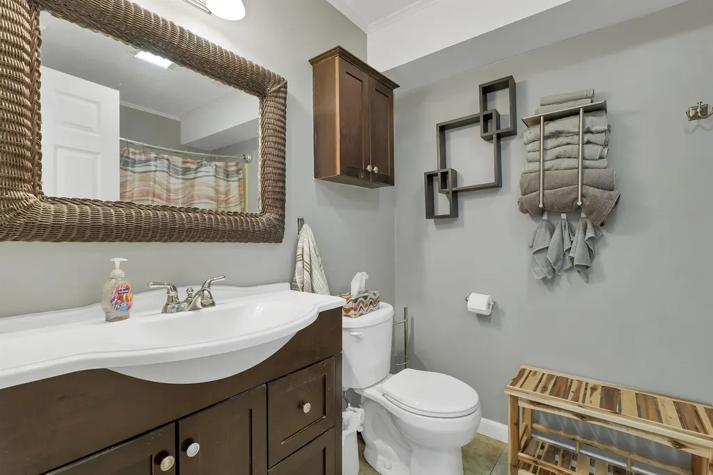 107 Bartemus Trail Nashua NH 03063