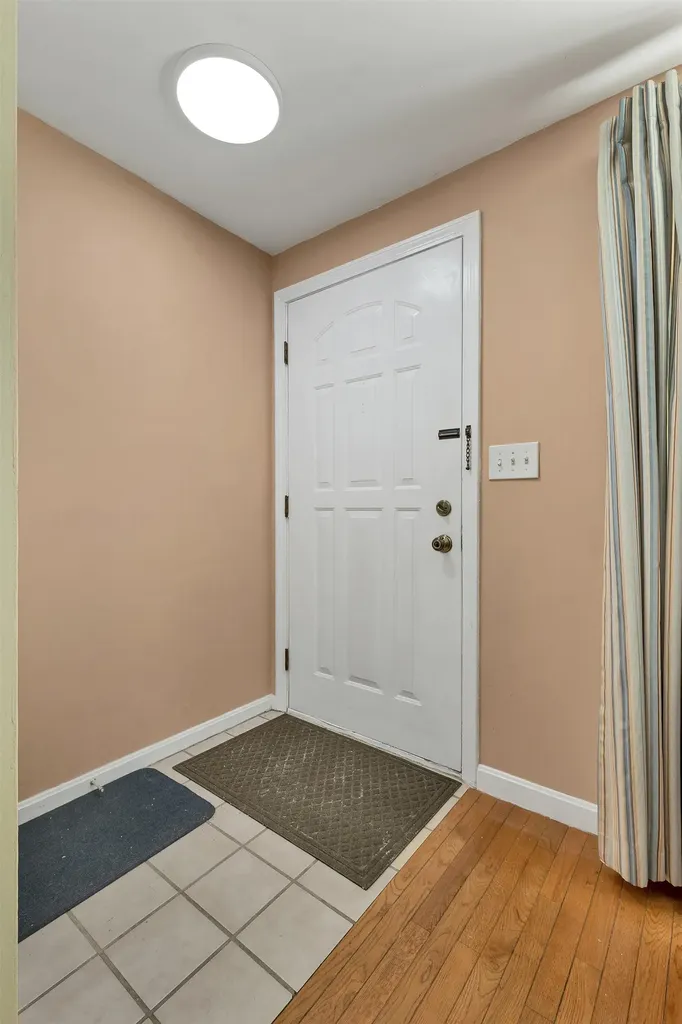 107 Bartemus Trail Nashua NH 03063